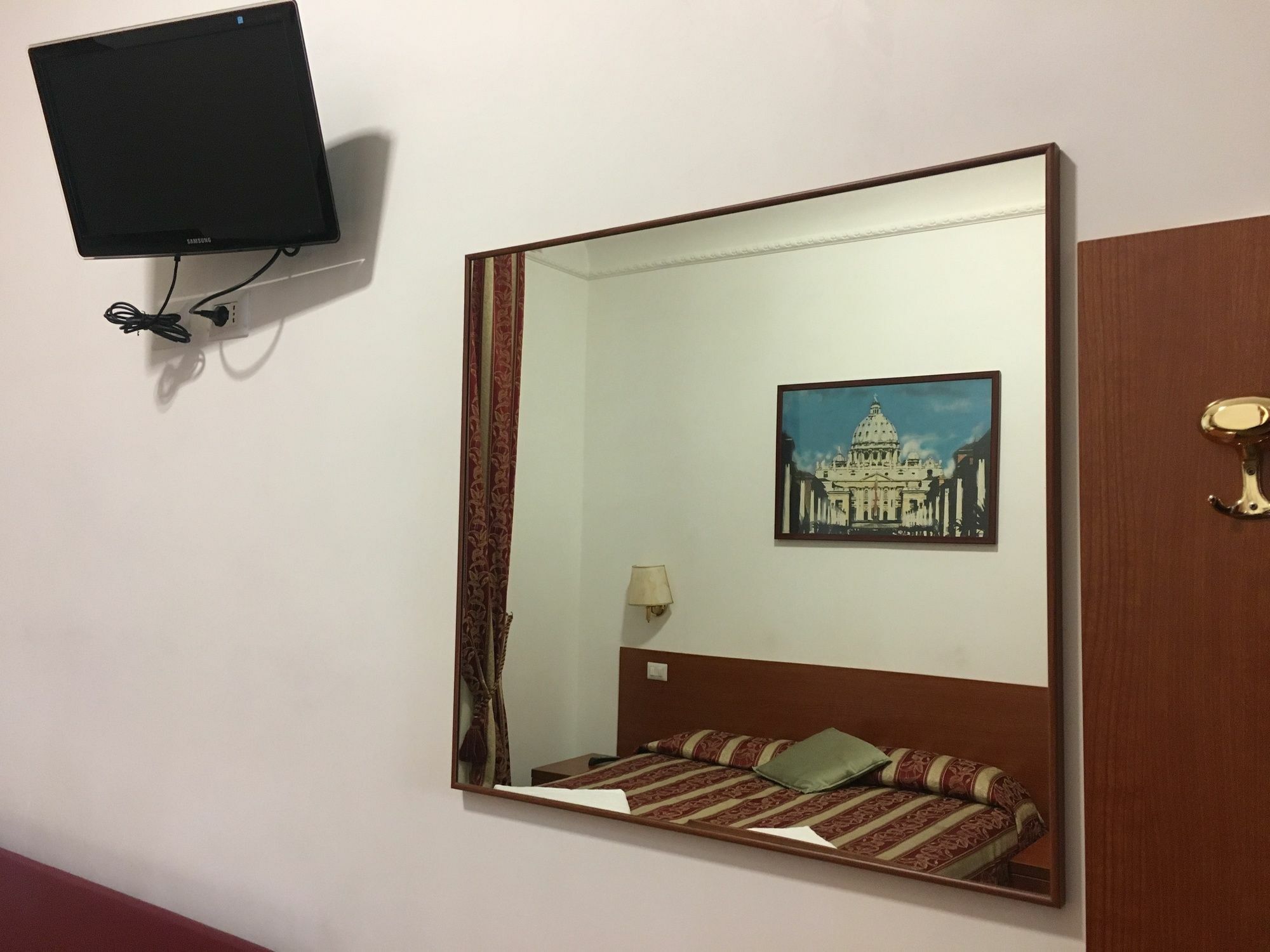 Best Location In روما المظهر الخارجي الصورة
